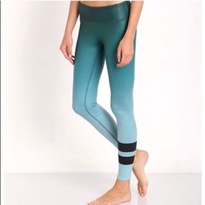 Alo Yoga Teal Ombré Airbrush Leggings